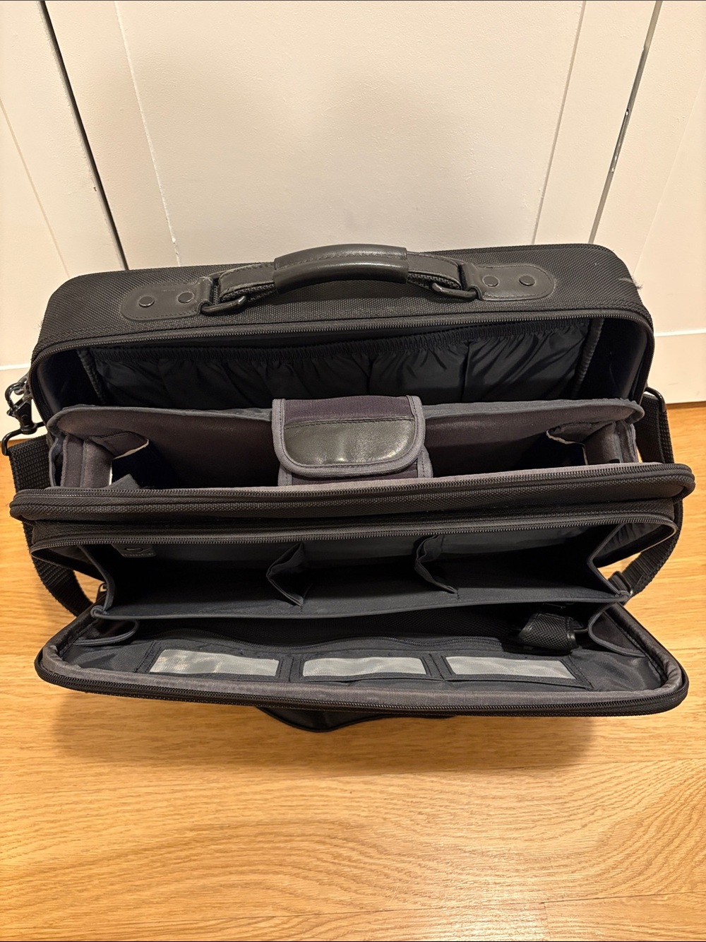 Briggs & Riley Briefcase - Picture 3 of 7